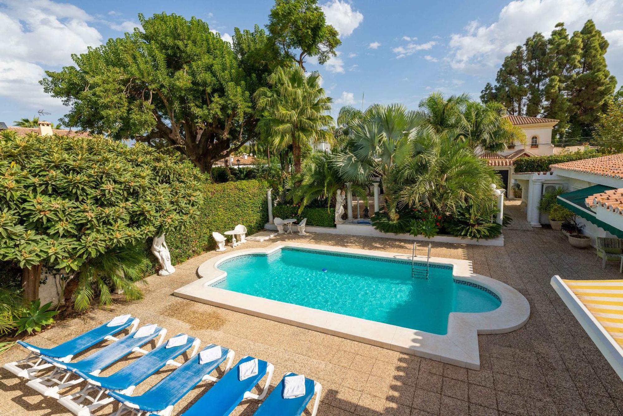 Lovely Palmeras Villa